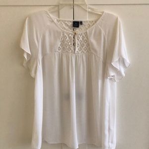 Women’s White Short Sleeve Blouse XL